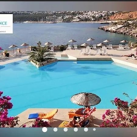 Seaview Holiday Home